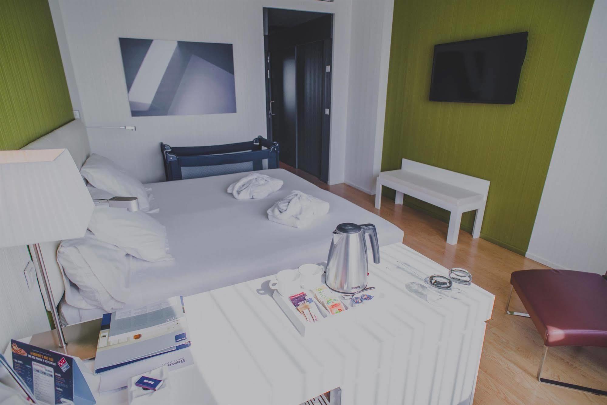 Hotel Zentral Castellana Norte Madrid Exterior photo